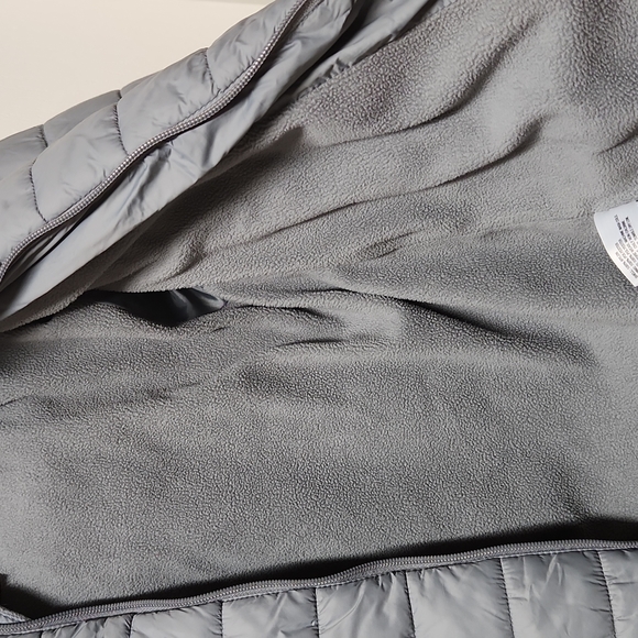 Youth L Cat and Jack hooded puffer - Picture 10 of 12